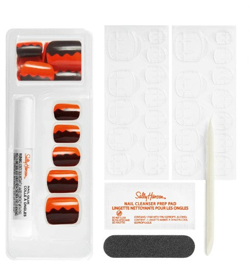 Reese’s Press-On Nails